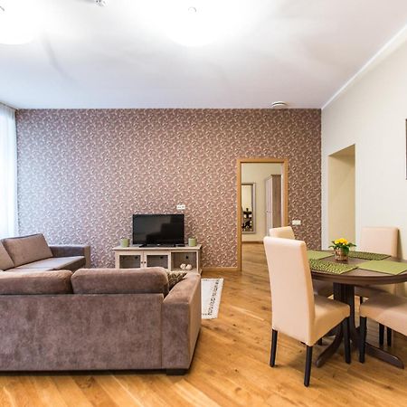 Riga Lux Apartments - Ernesta, Free Parking Екстер'єр фото